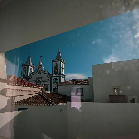 Da Travessa * Praia da Vitória