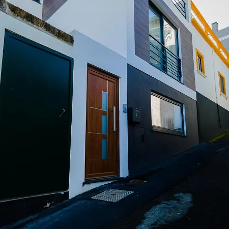 Da Travessa Praia da Vitória