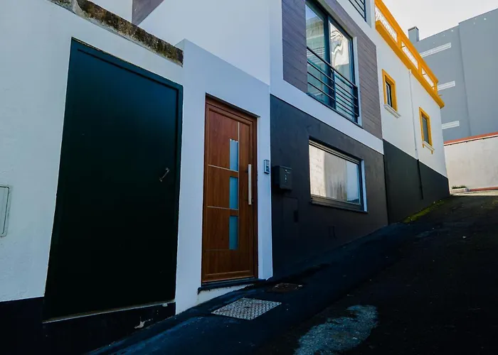 Da Travessa Praia da Vitória